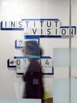 /institut-de-la-vision-entree-guide-vue © SU_LArdhuin