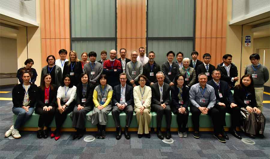 Photo de groupe des partenaires français et japonais de l’IRP. ©DR Institut de la vision